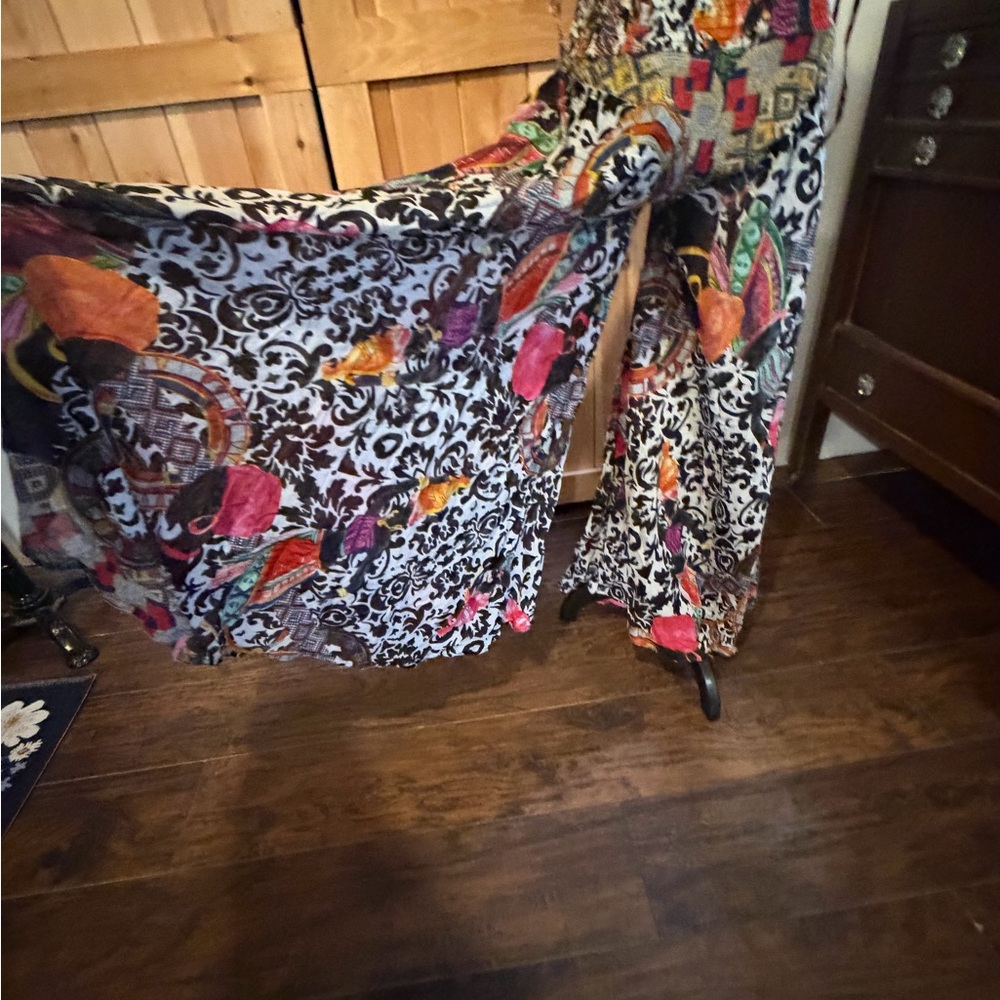 Colorful Patterned Romper - Picture 3 of 5
